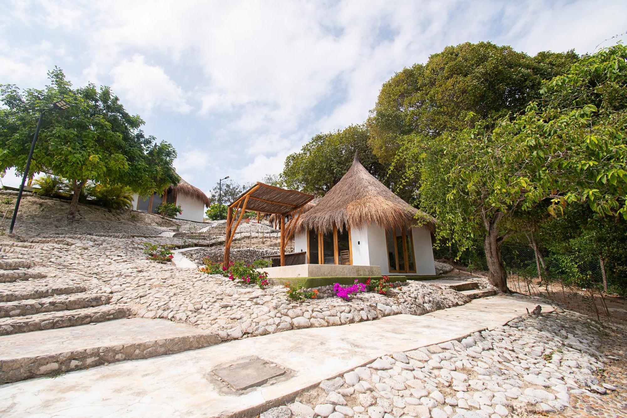 Amalife Beach Club & Hotel Tierra Bomba Ngoại thất bức ảnh