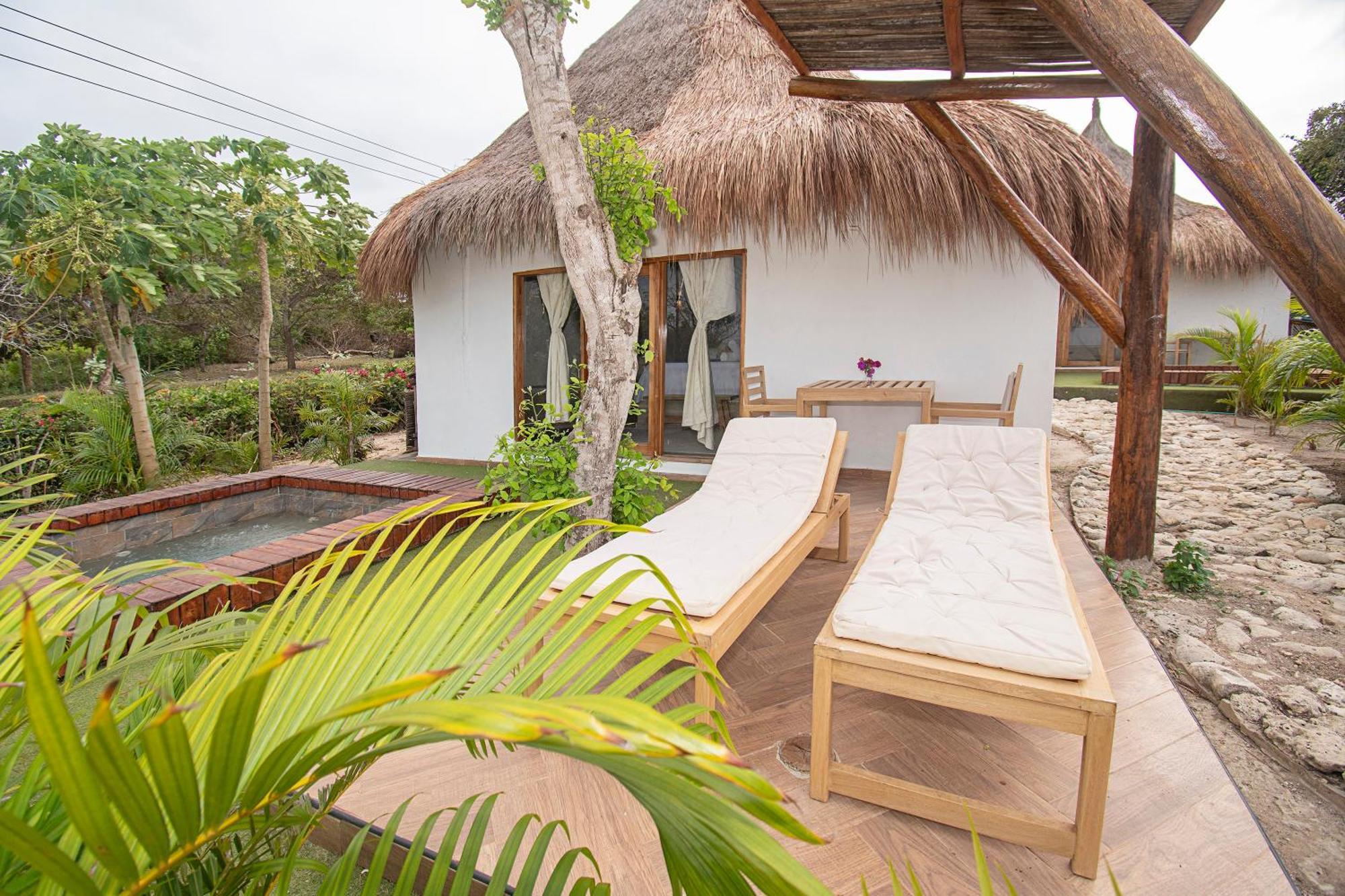 Amalife Beach Club & Hotel Tierra Bomba Ngoại thất bức ảnh